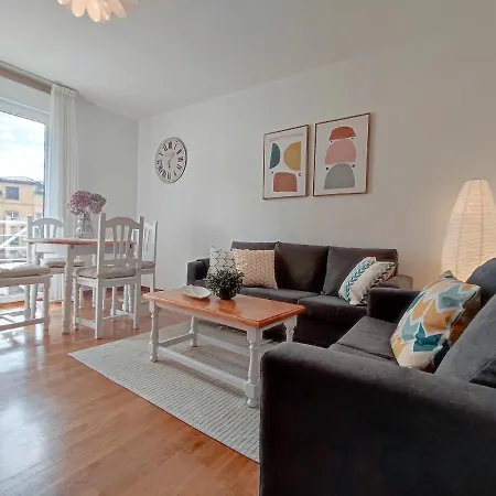 La Peruyal, 30 Apartment